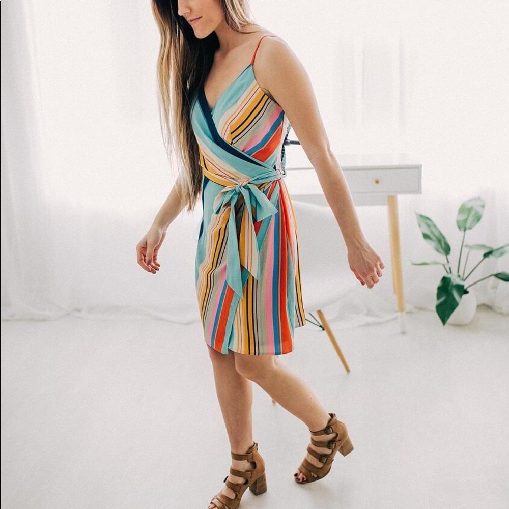 NWT - WILLOW & ROOT DRESS - THE BUCKLE